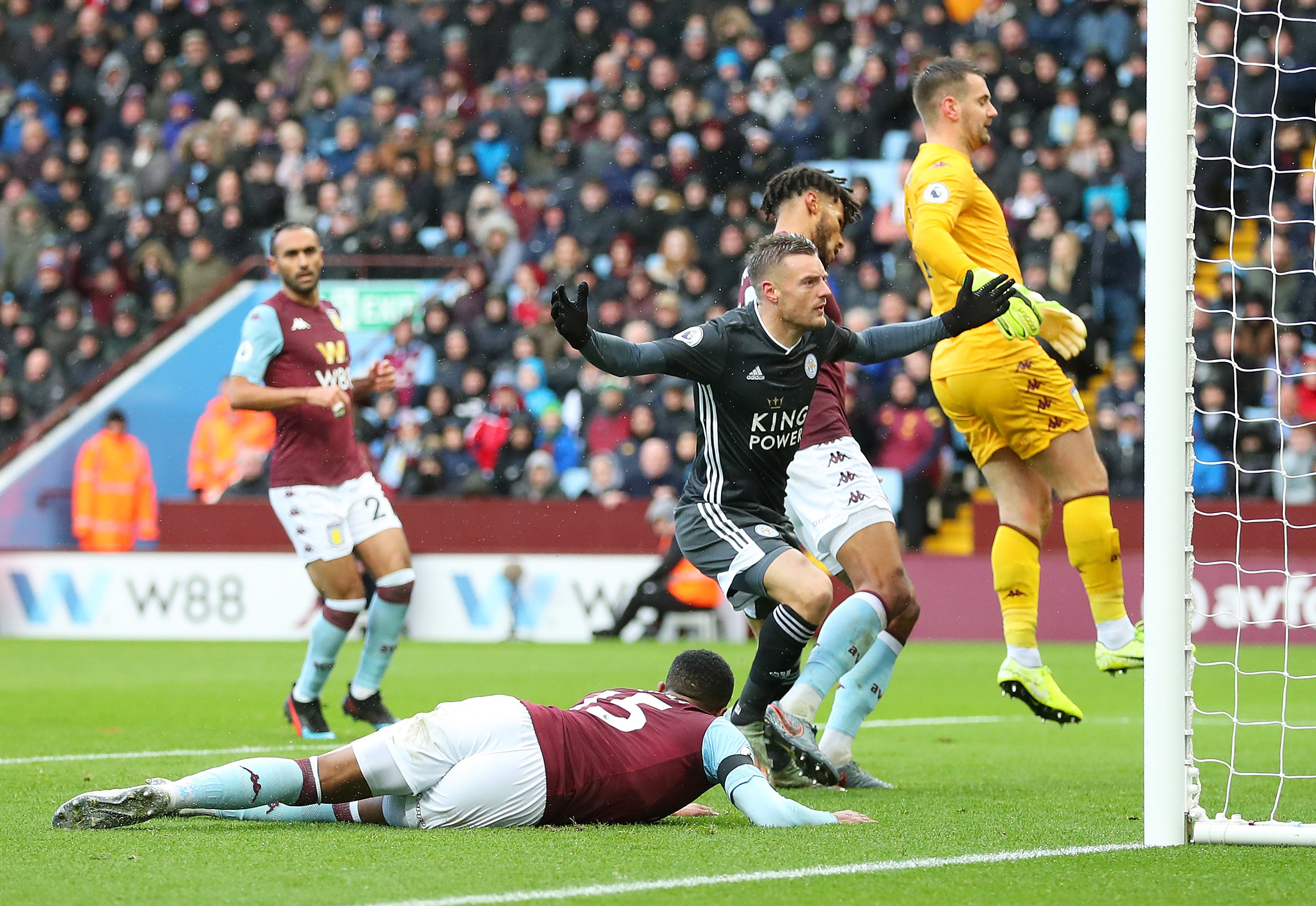 主場容納了 主場容納了